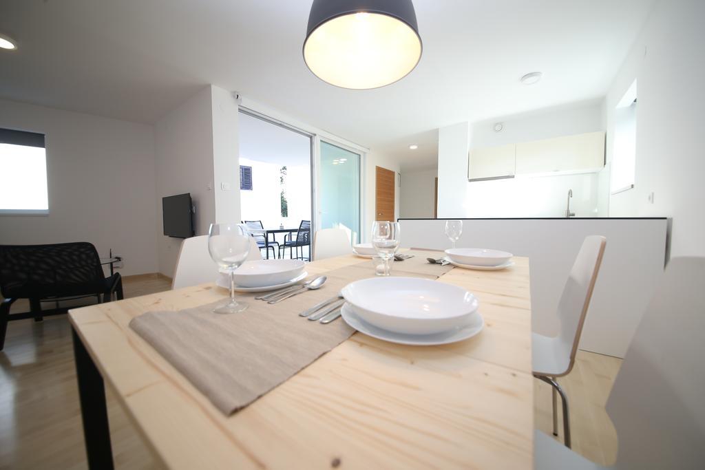 Drance 16 Apartments Selce Exterior photo