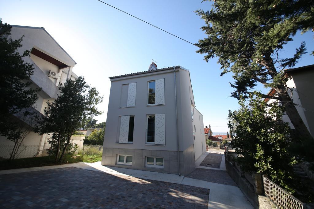 Drance 16 Apartments Selce Exterior photo